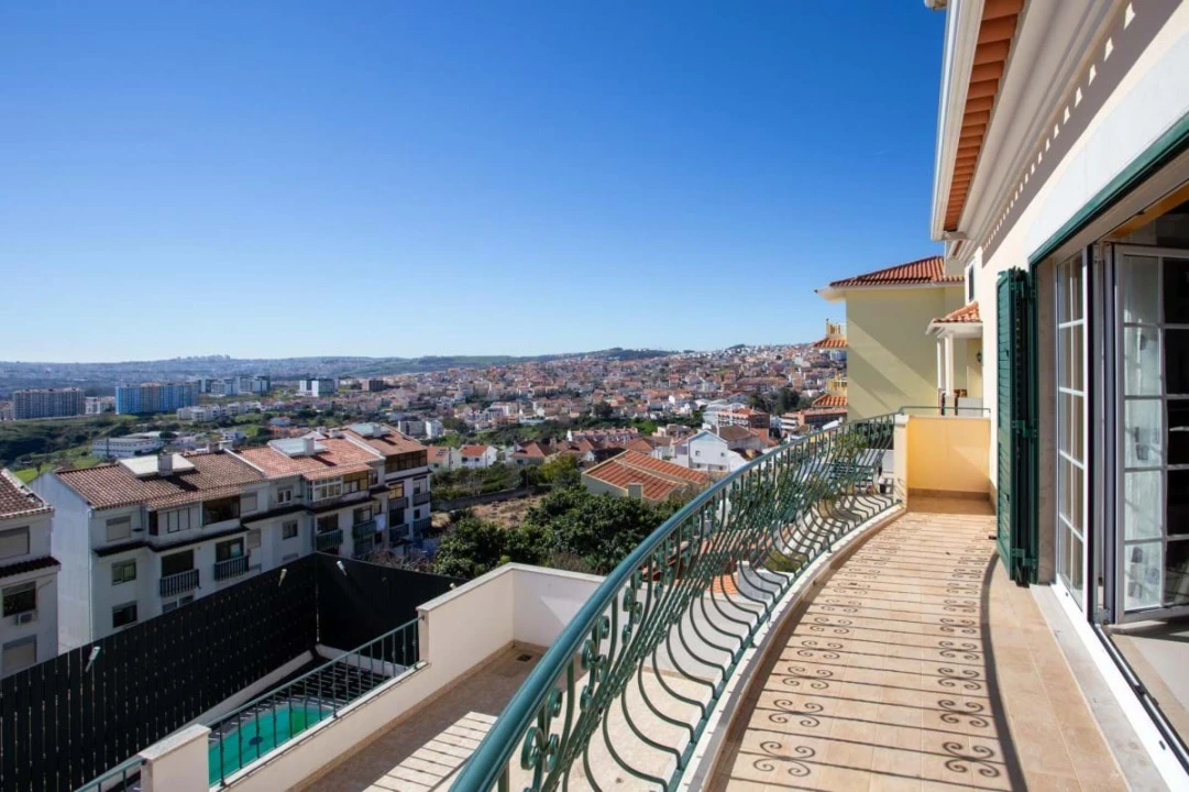 Moradia T7 para Venda em Ramada e Caneças Foto 14