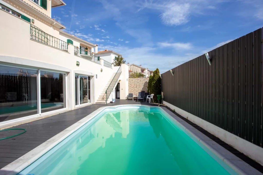 Moradia T7 para Venda em Ramada e Caneças Foto 46