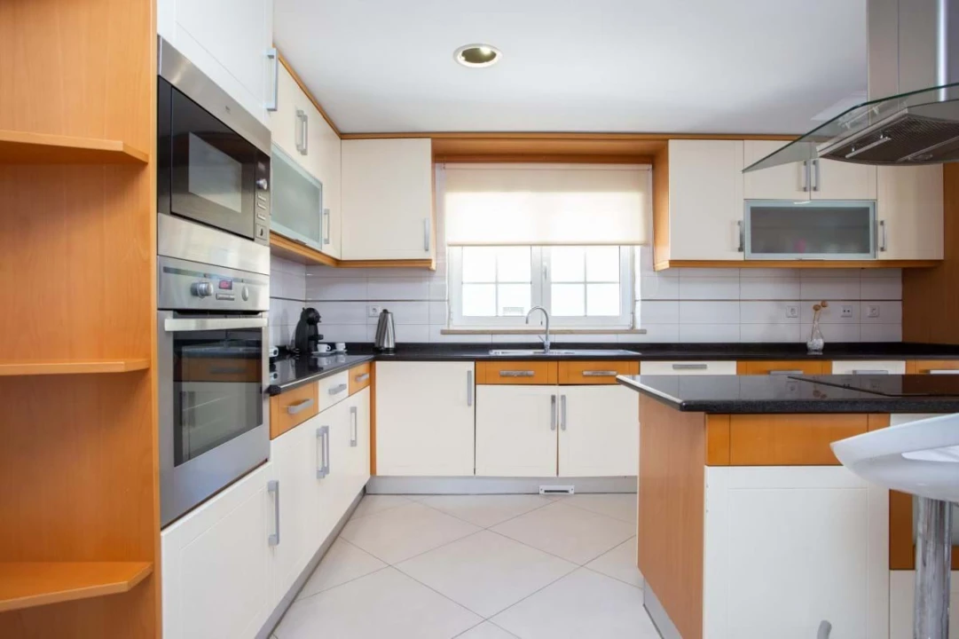 Moradia T7 para Venda em Ramada e Caneças Foto 4