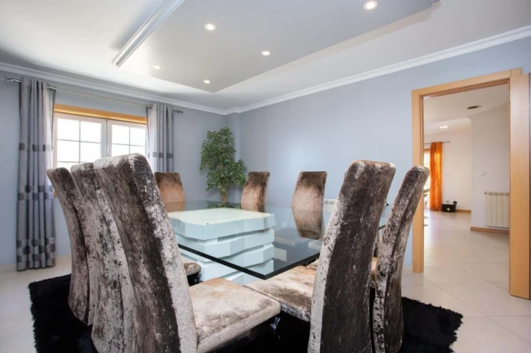 Moradia T7 para Venda em Ramada e Caneças Foto 8