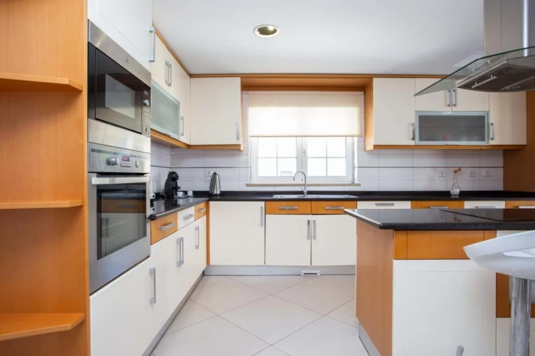 Moradia T7 para Venda em Ramada e Caneças Foto 4