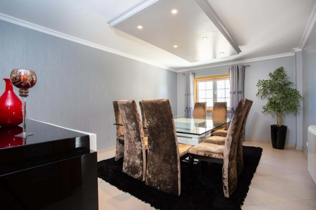 Moradia T7 para Venda em Ramada e Caneças Foto 7