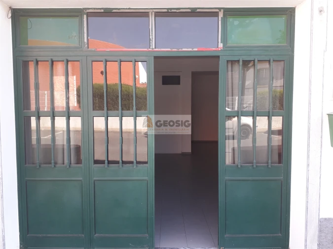 Loja para Venda em Almodôvar e Graça dos Padrões Foto 3