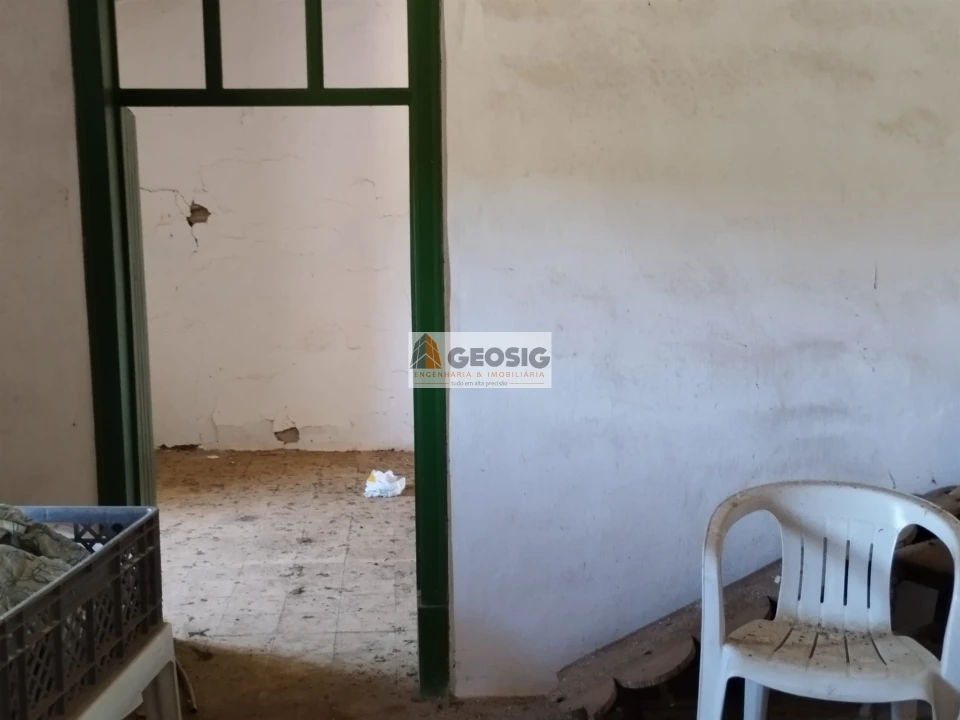 Moradia T2 para Venda em Ameixial Foto 7