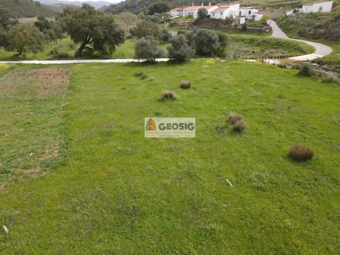 Quinta T2 para Venda em Ameixial Foto 16