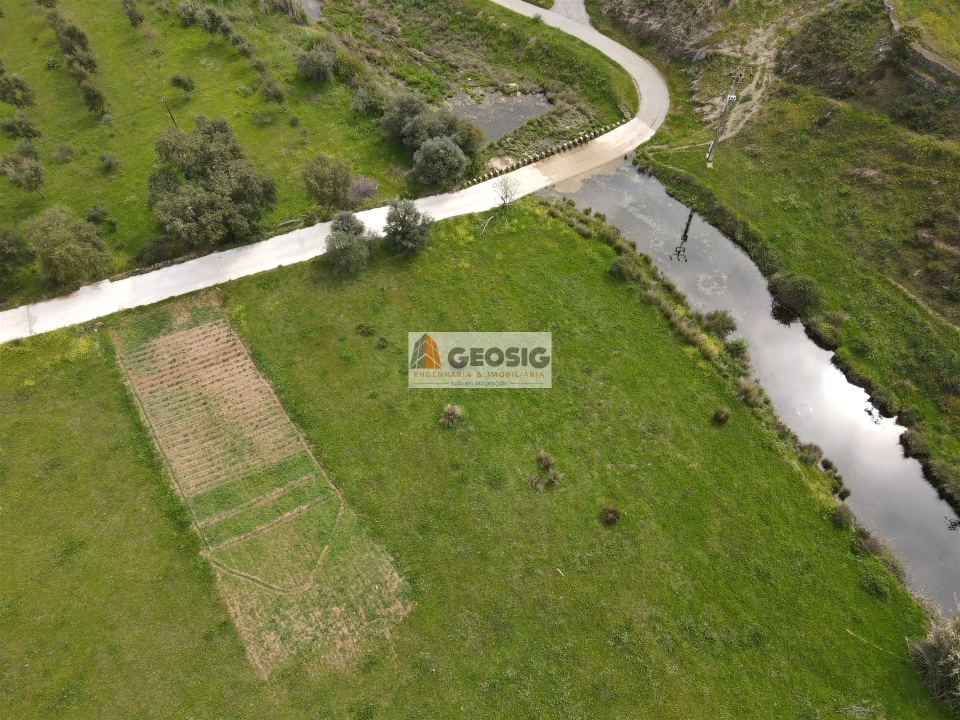 Quinta T2 para Venda em Ameixial Foto 15