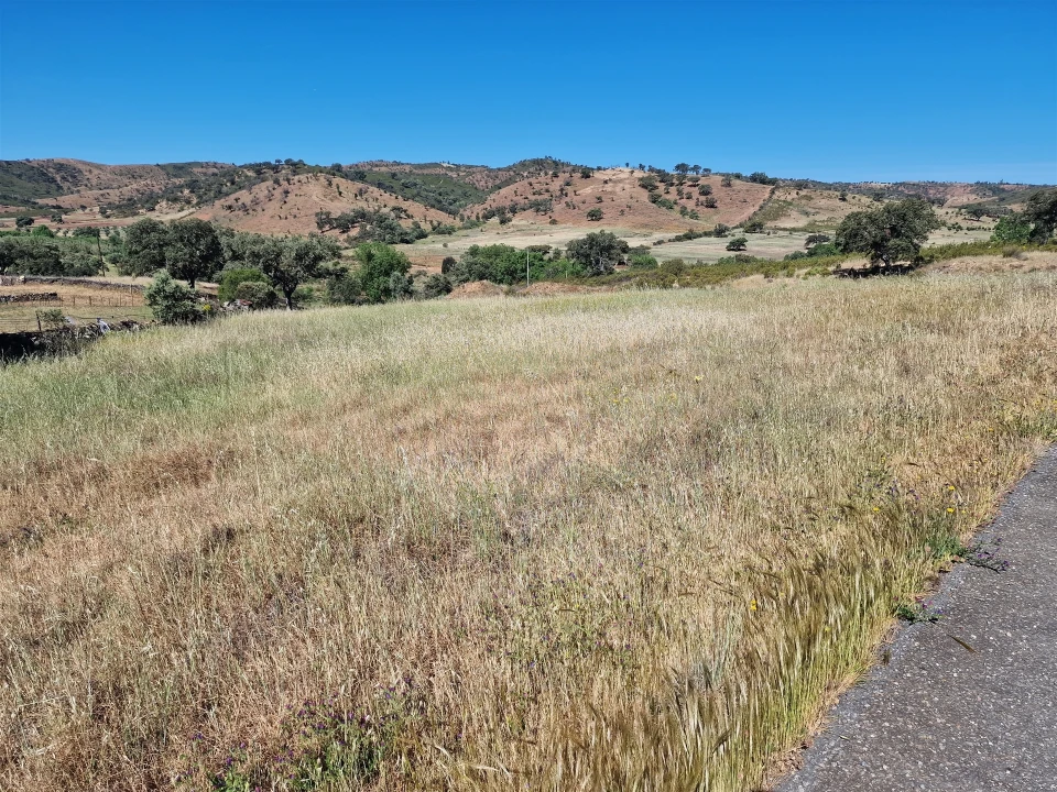 Moradia T2 para Venda em Ameixial Foto 16