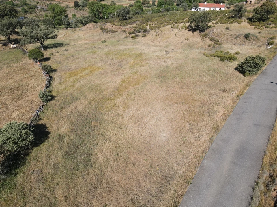 Moradia T2 para Venda em Ameixial Foto 11