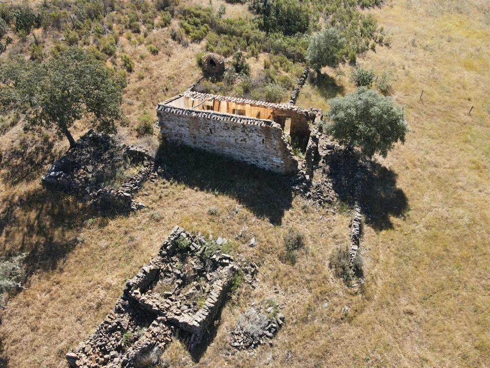 Moradia T2 para Venda em Ameixial Foto 5