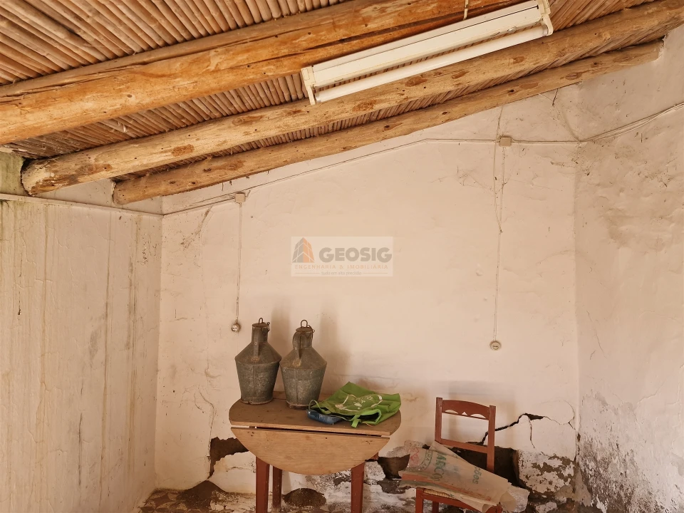 Moradia T3 para Venda em Martim Longo Foto 3