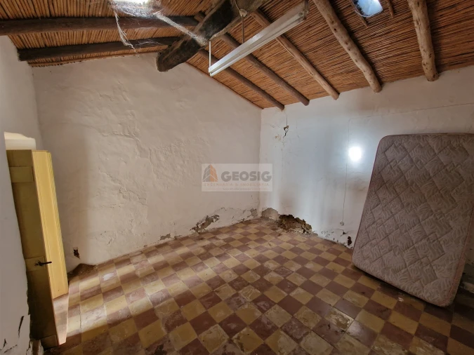 Moradia T3 para Venda em Martim Longo Foto 7