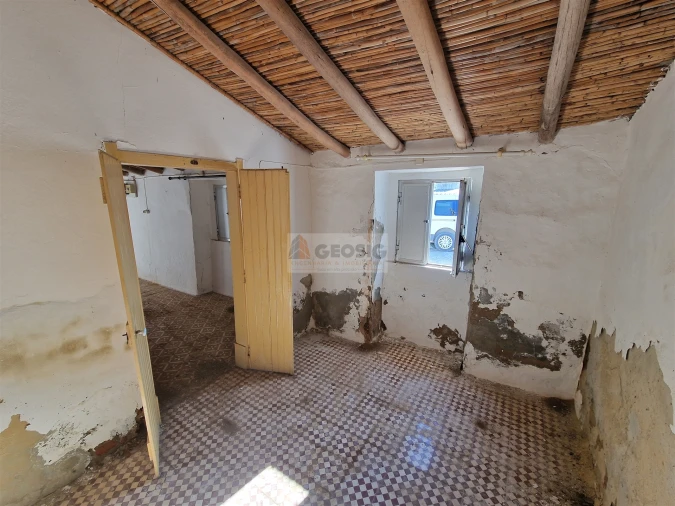 Moradia T3 para Venda em Martim Longo Foto 10