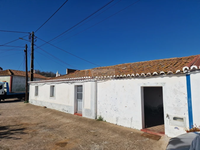 Moradia T3 para Venda em Martim Longo Foto 2