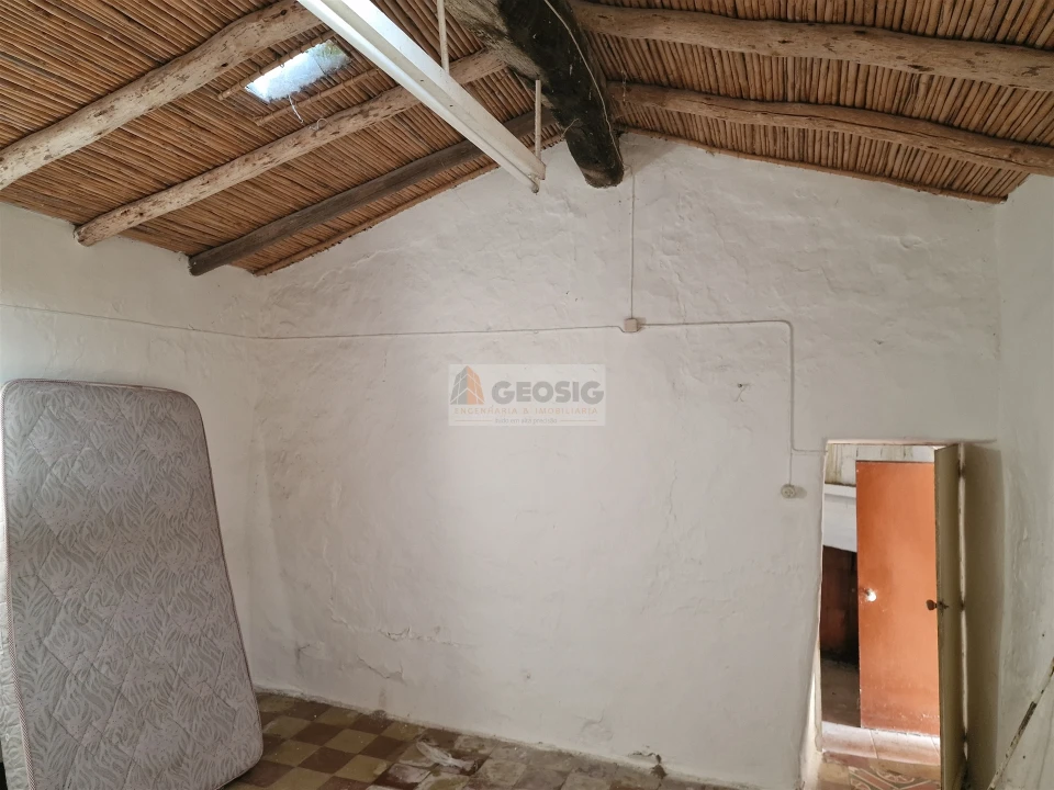 Moradia T3 para Venda em Martim Longo Foto 8