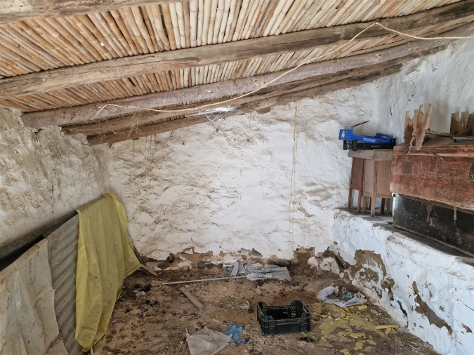 Moradia T1 para Venda em Martim Longo Foto 10