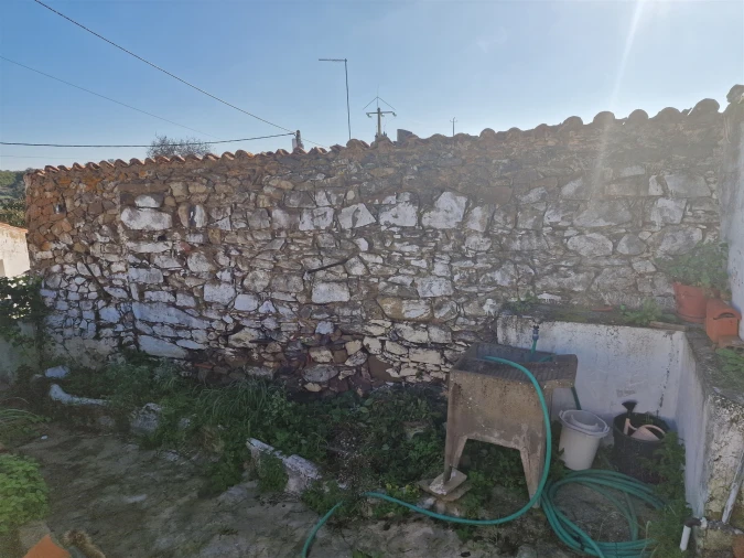 Moradia T1 para Venda em Martim Longo Foto 17