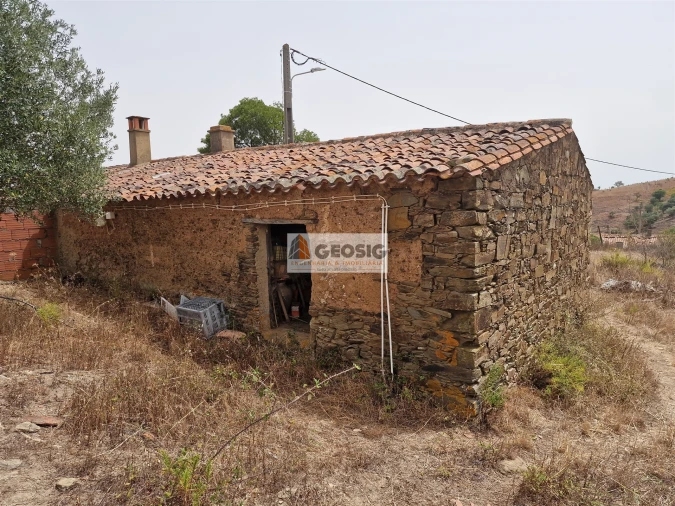 Quinta T0 para Venda em São Martinho das Amoreiras Foto 13