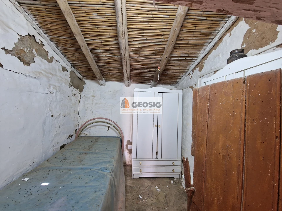 Quinta T0 para Venda em São Martinho das Amoreiras Foto 8