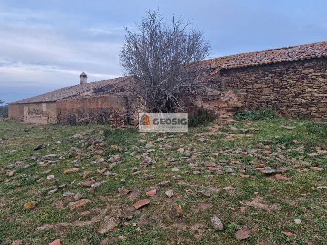 Moradia T3 para Venda em Ourique Foto 11