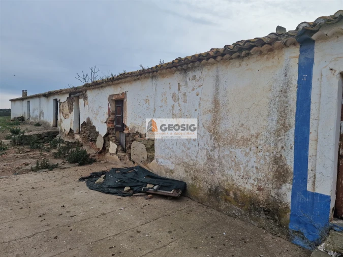 Moradia T3 para Venda em Ourique Foto 2