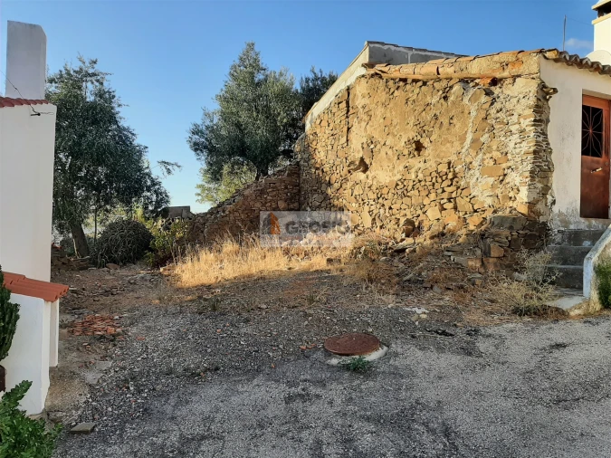 Moradia T2 para Venda em Martim Longo Foto 4