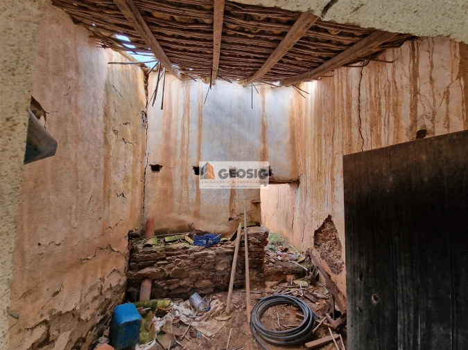 Quinta T2 para Venda em São Barnabe Foto 3