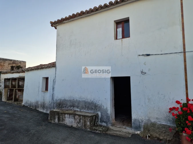 Moradia T2 para Venda em Santa Cruz