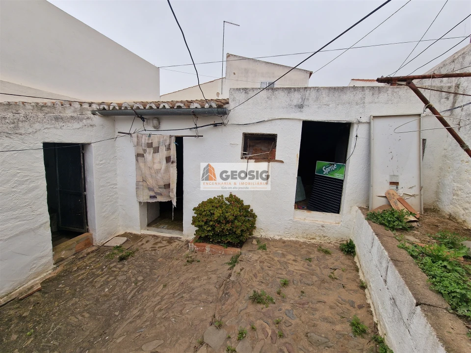 Moradia T2 para Venda em Santa Cruz Foto 37