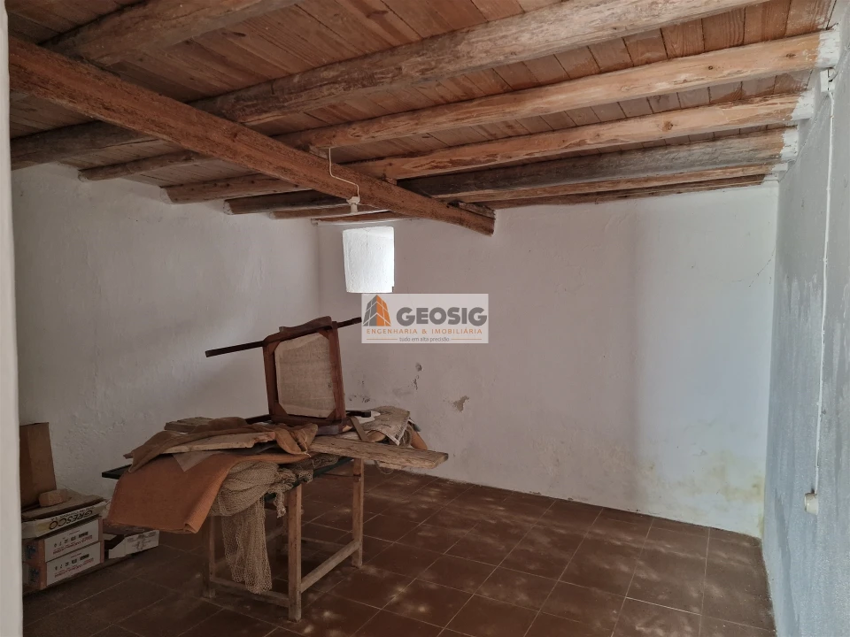 Moradia T2 para Venda em Santa Cruz Foto 11