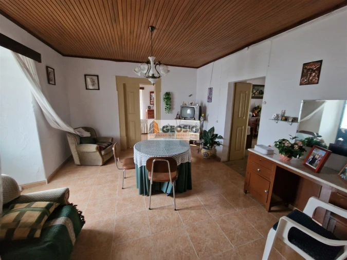 Moradia T2 para Venda em Santa Cruz Foto 16