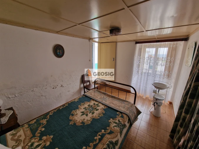 Moradia T2 para Venda em Santa Cruz Foto 13