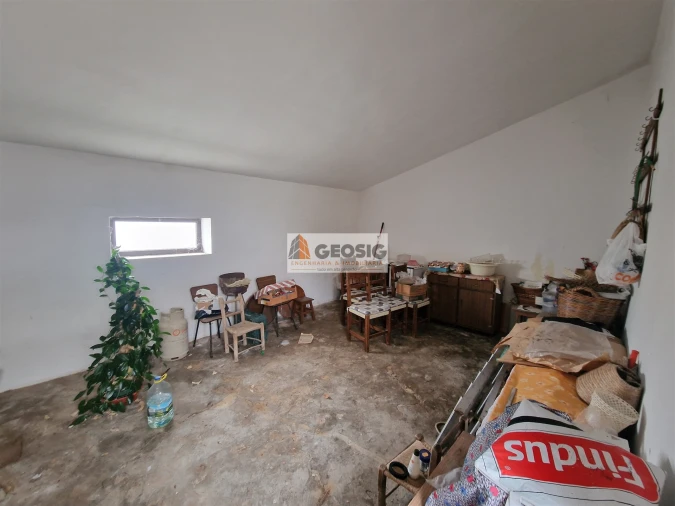 Moradia T2 para Venda em Santa Cruz Foto 32