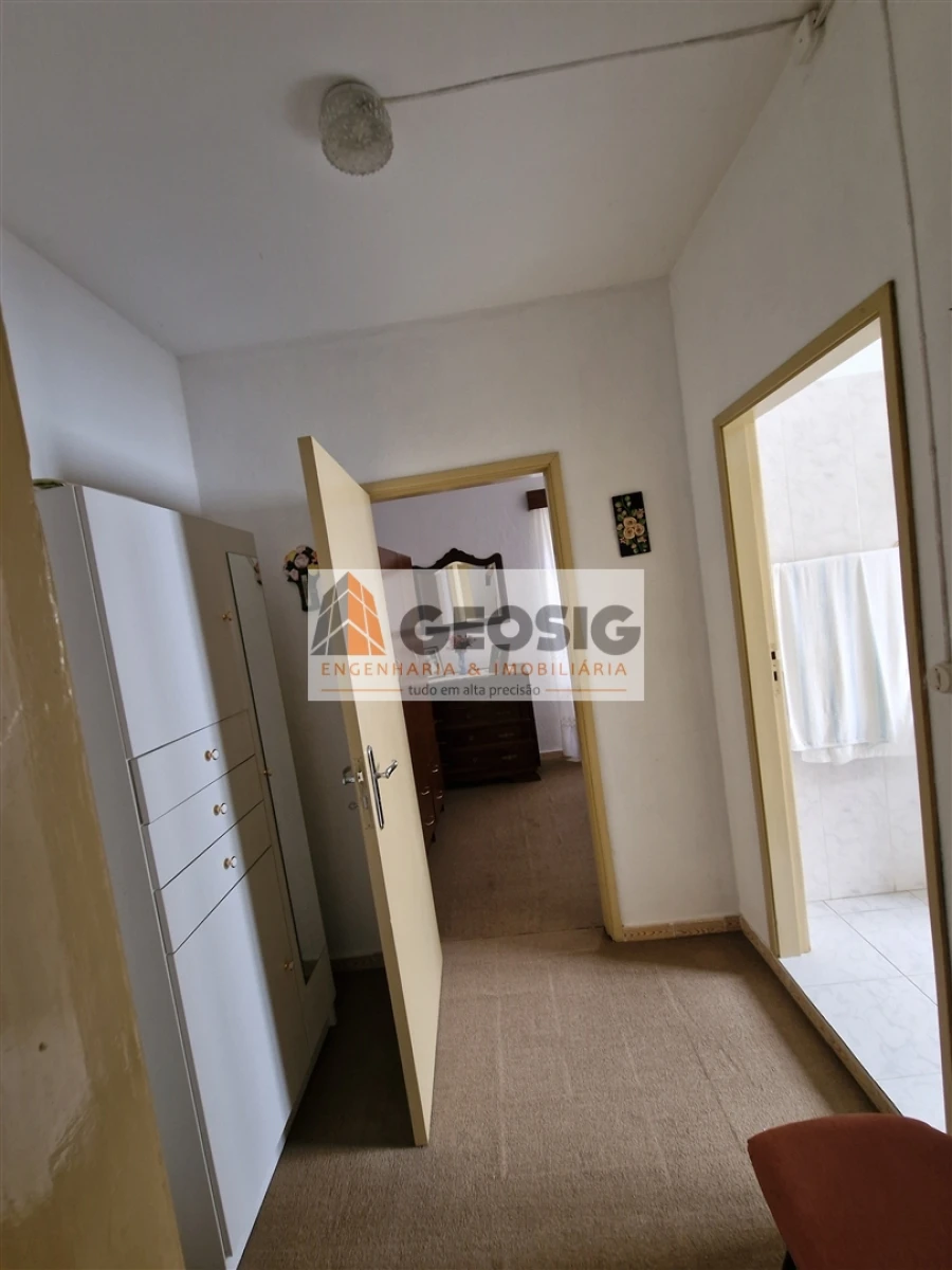 Moradia T2 para Venda em Santa Cruz Foto 23