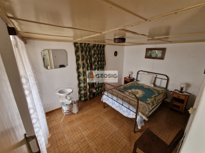 Moradia T2 para Venda em Santa Cruz Foto 12