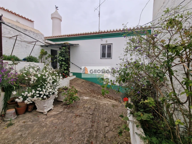 Moradia T2 para Venda em Santa Cruz Foto 6