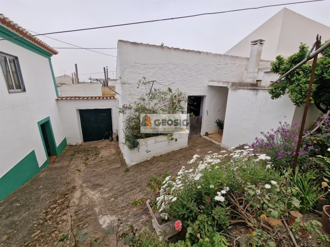 Moradia T2 para Venda em Santa Cruz Foto 35