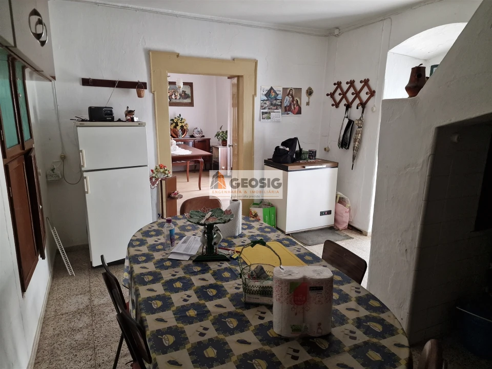 Moradia T2 para Venda em Santa Cruz Foto 30