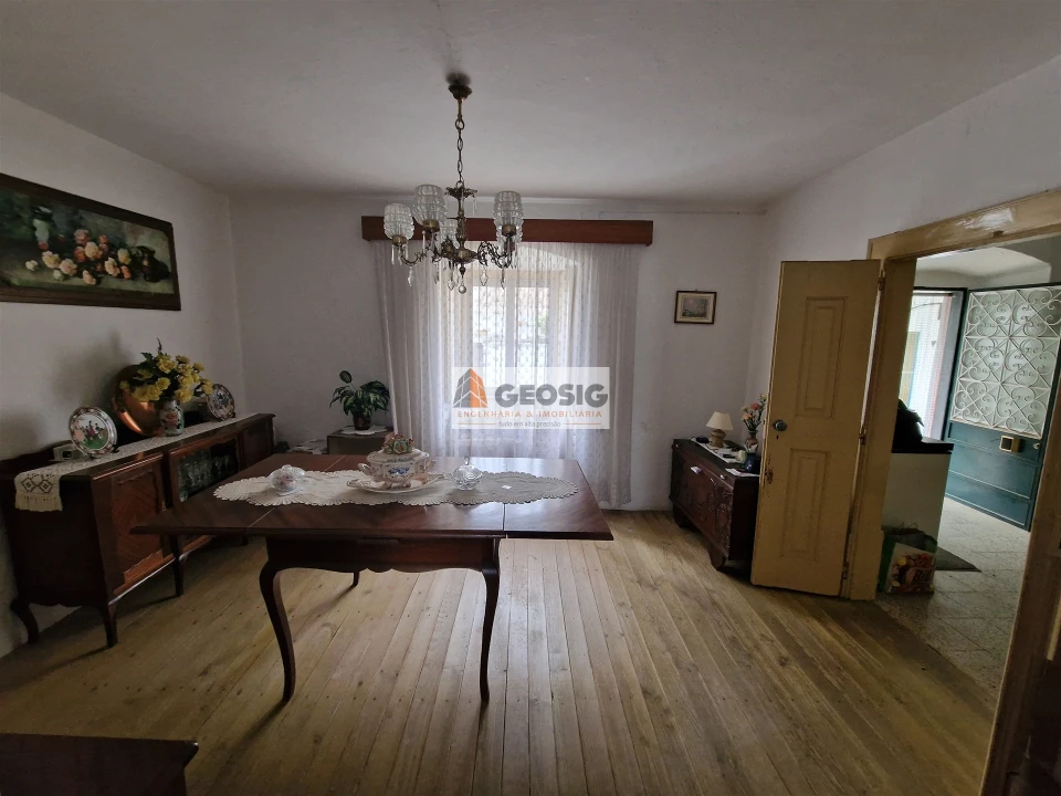 Moradia T2 para Venda em Santa Cruz Foto 19