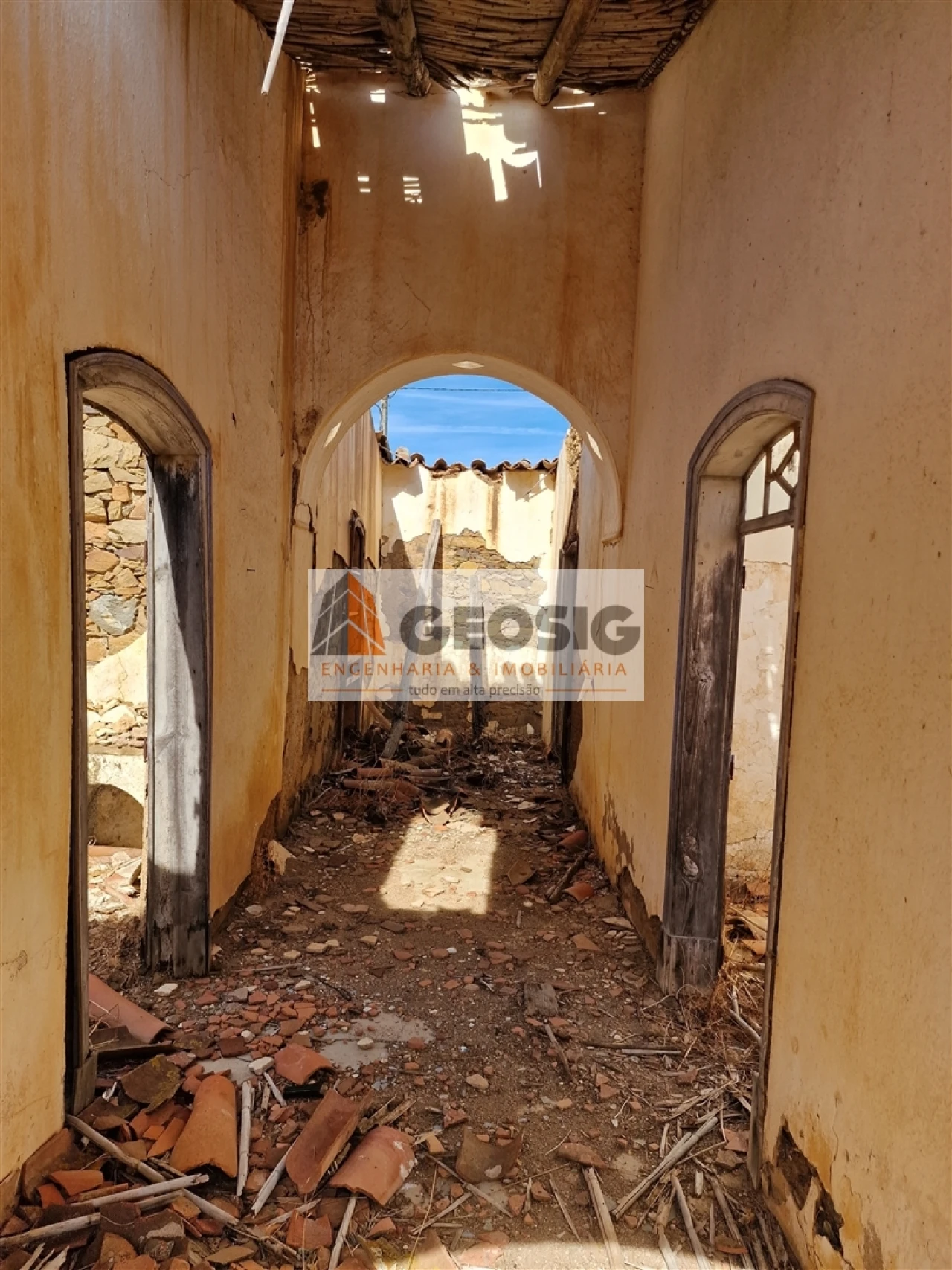 Moradia T3 para Venda em Vaqueiros Foto 4