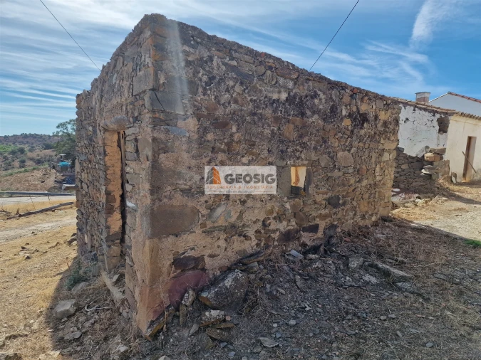 Moradia T3 para Venda em Vaqueiros Foto 9