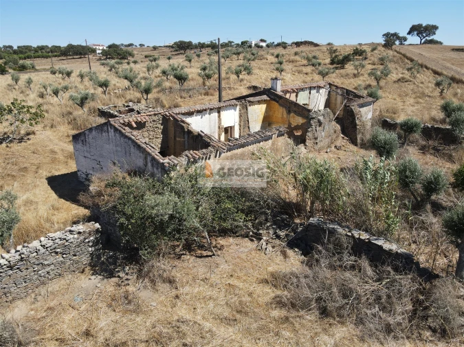 Quinta T4 para Venda em Ourique Foto 3