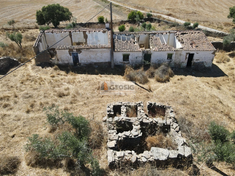 Quinta T4 para Venda em Ourique Foto 2