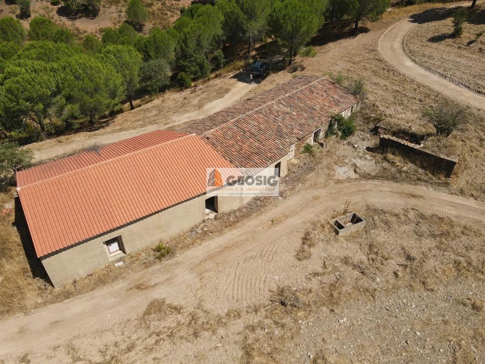 Quinta T0 para Venda em São Barnabe Foto 2