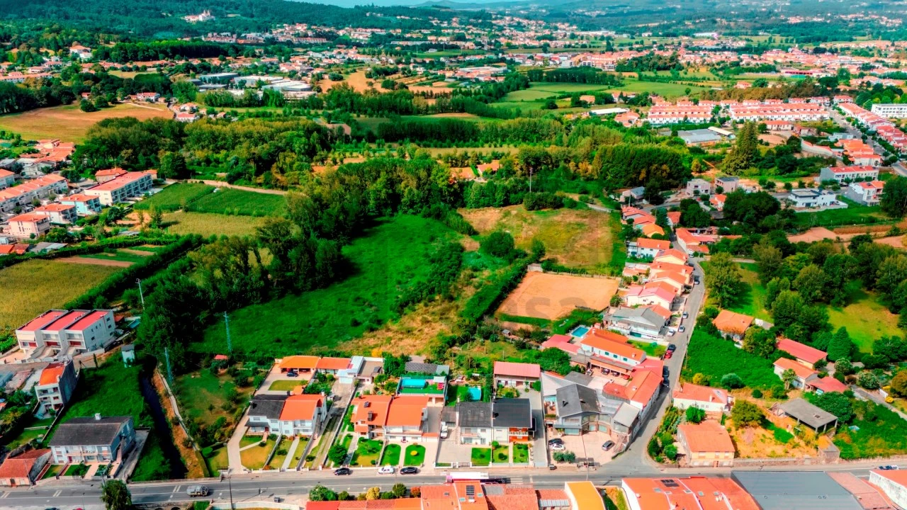 Terreno Misto para Venda em Merelim (São Pedro) e Frossos Foto 3
