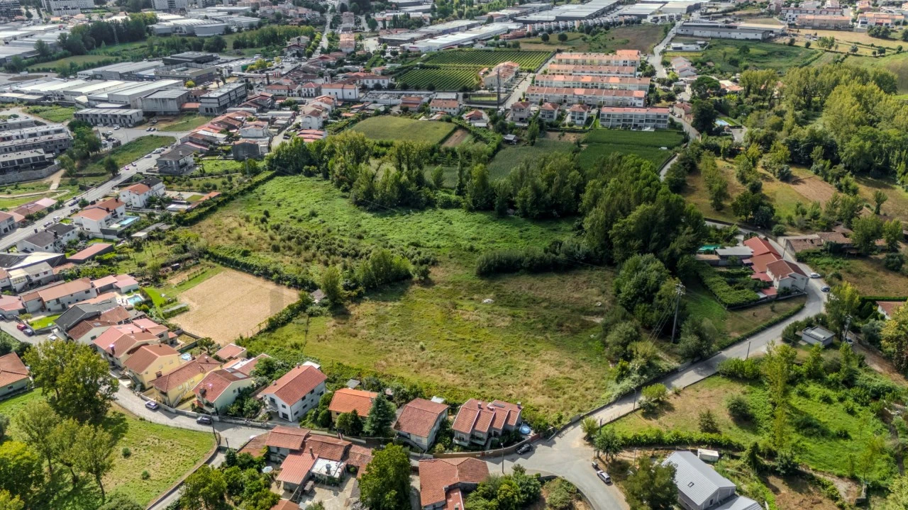 Terreno Misto para Venda em Merelim (São Pedro) e Frossos Foto 12