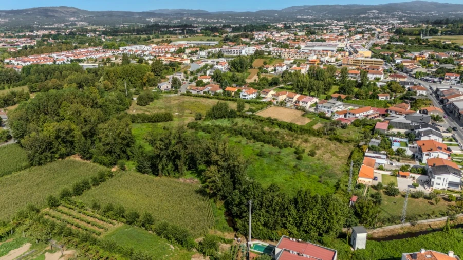 Terreno Misto para Venda em Merelim (São Pedro) e Frossos Foto 4