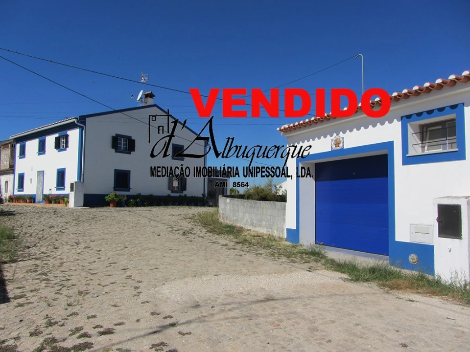 Quinta T4 para Venda em Monte da Pedra Foto 1