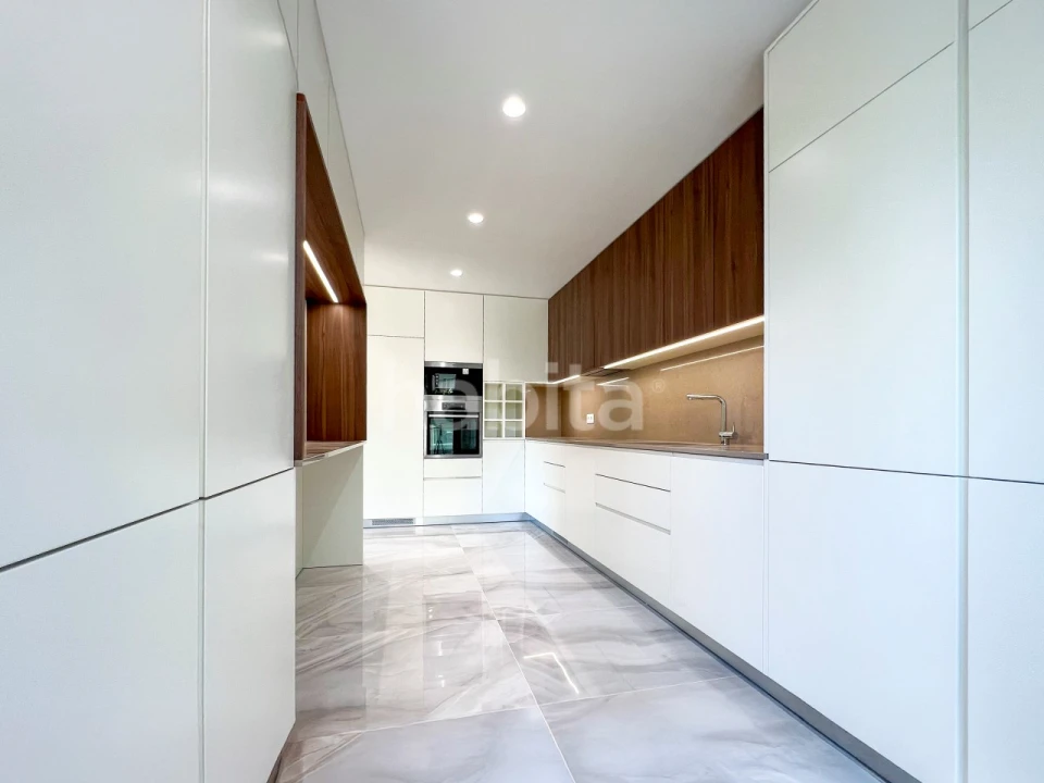 Apartamento T3 para Venda em Mafamude e Vilar do Paraíso Foto 18