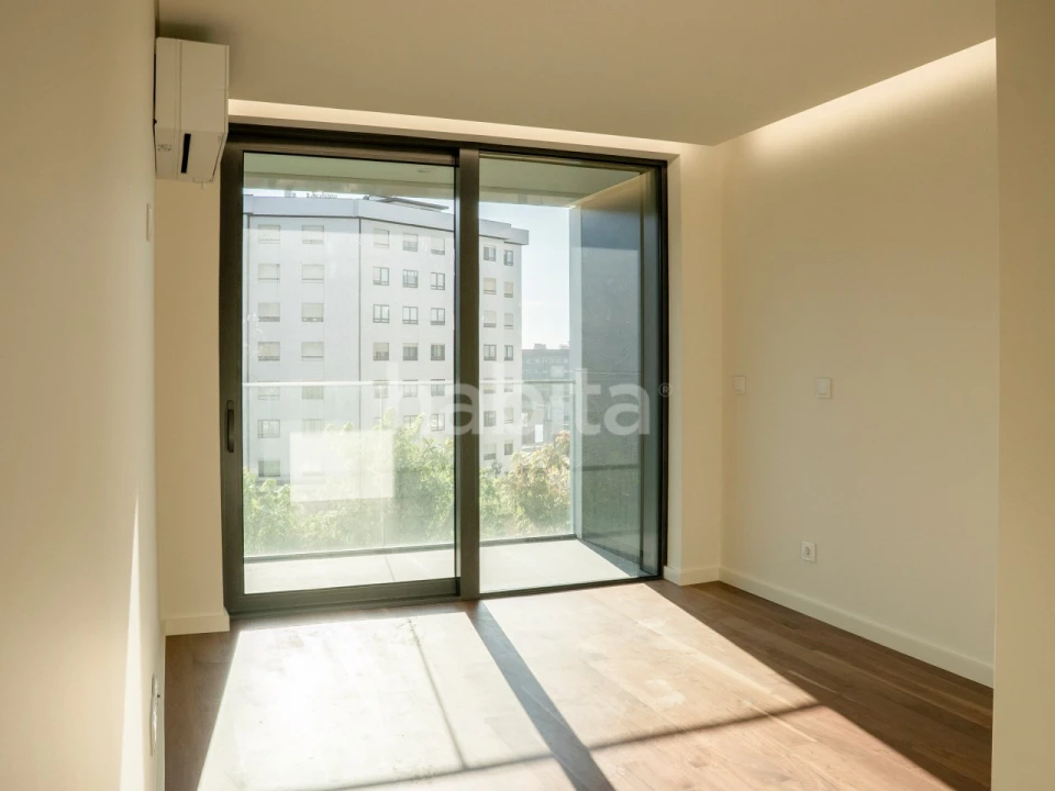 Apartamento T3 para Venda em Mafamude e Vilar do Paraíso Foto 17