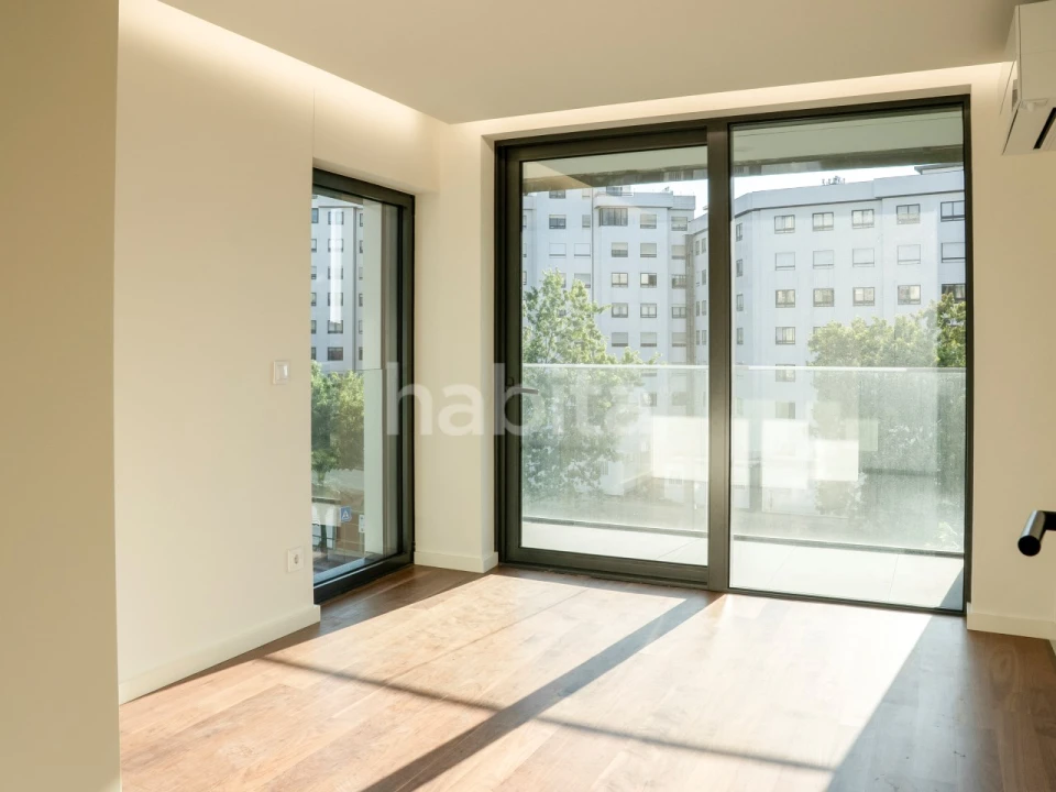 Apartamento T3 para Venda em Mafamude e Vilar do Paraíso Foto 18